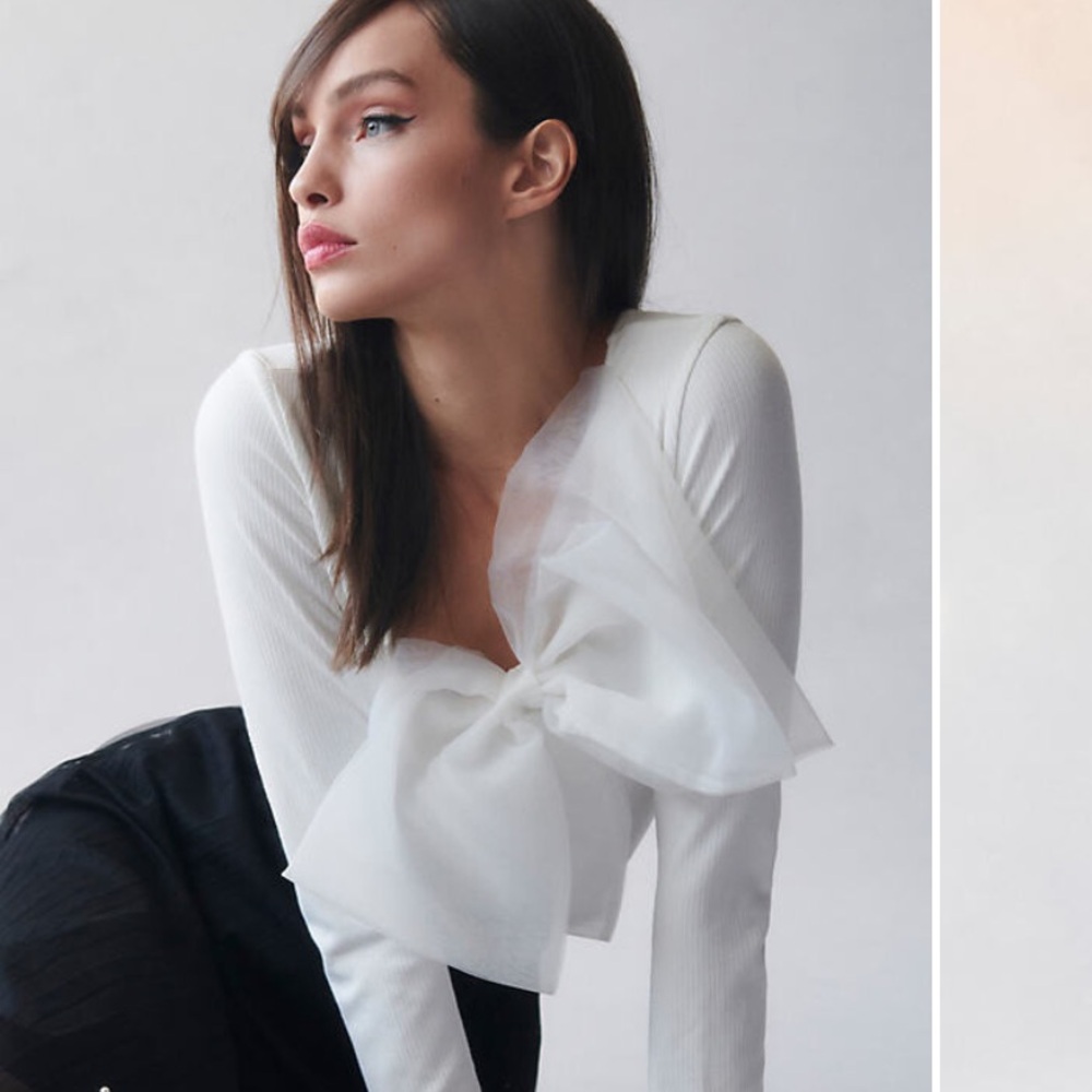 Sunday in Brooklyn (Anthropologie) White Bow Shirt. Size Large